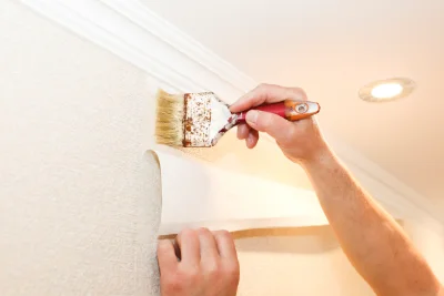 Pose de papier peint à Nainville-les-Roches — revêtements muraux et toiles de verre